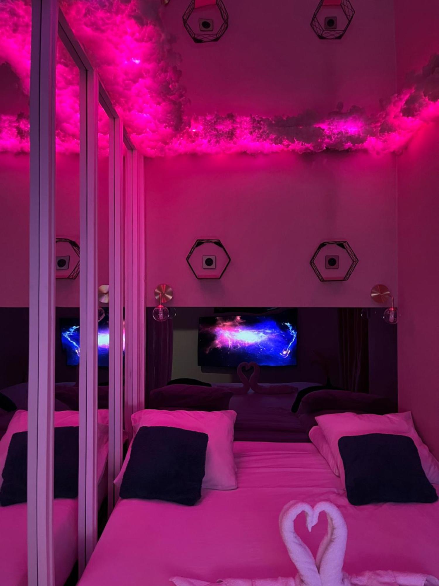 Le Blue Apartment โอแบวีลีเย ภายนอก รูปภาพ